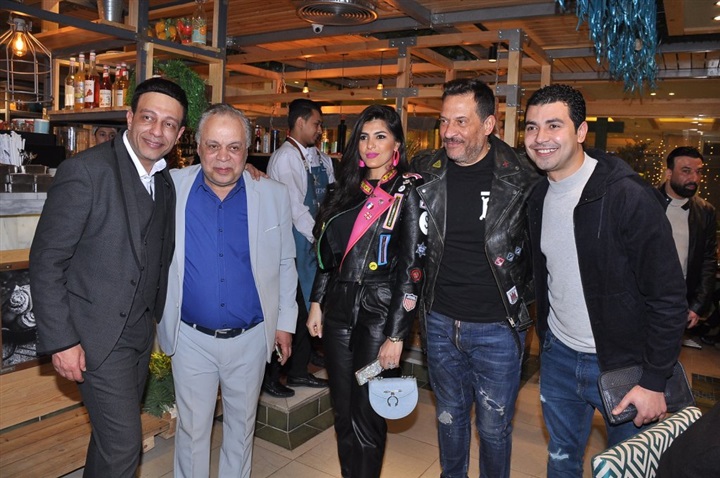 بالصور.. نجوم الفن يشاركون روجينا وعبد الحافظ وشميس إفتتاح مطعمهم بالشيخ زايد بالصور.. نجوم الفن يشاركون روجينا وعبد الحافظ وشميس إفتتاح مطعمهم بالشيخ زايد