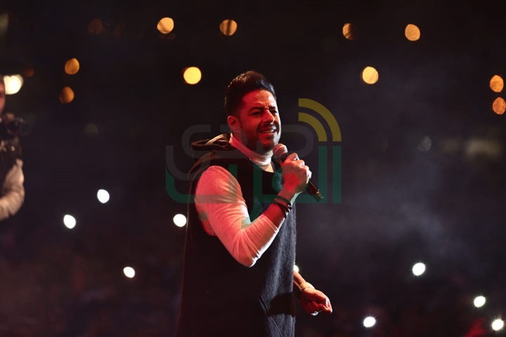 بالصور.. حماقي يشعل أجواء الجامعة الأمريكية بأروع الأغاني بالصور.. حماقي يشعل أجواء الجامعة الأمريكية بأروع الأغاني