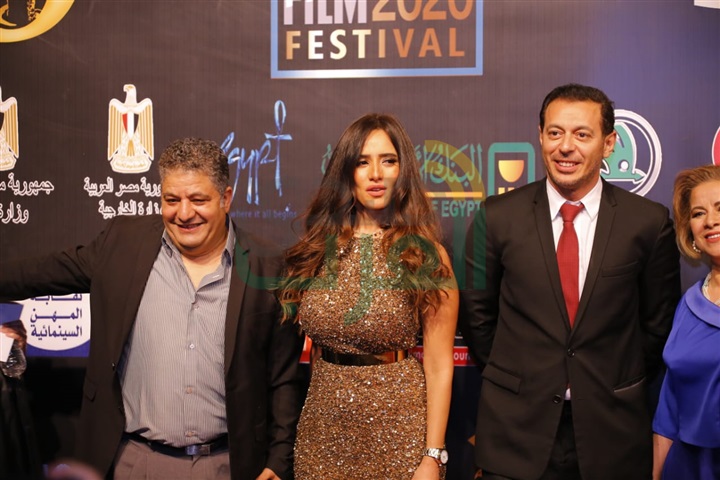 بالصور .. تكريم نجوم الفن بحفل افتتاح مهرجان الأقصر السينمائي