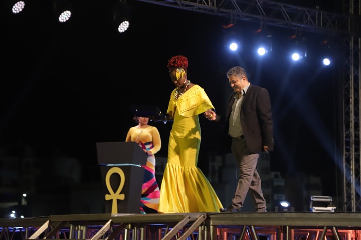 مهرجان الاقصر للسينما الافريقية يفتتح دورته التاسعة بتكريم جيمي لوي وزينة وعمرو عبد الجليل مهرجان الاقصر للسينما الافريقية يفتتح دورته التاسعة بتكريم جيمي لوي وزينة وعمرو عبد الجليل