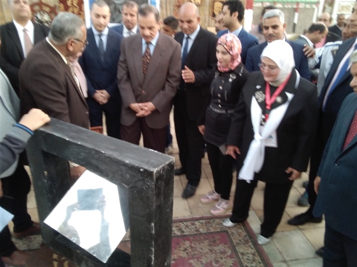 بالصور.. محافظ  كفر الشيخ يشيد بأداء الطلاب في الاحتفال بيوم الشهيد