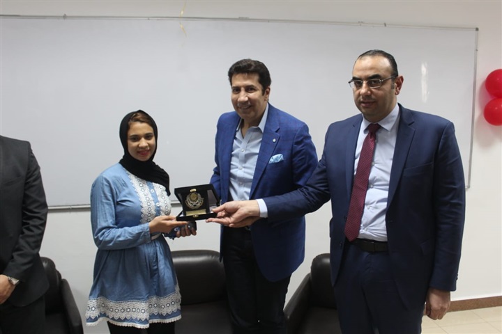 بالصور.. تكريم هاني رمزي بالأكاديمية البحرية بالصور.. تكريم هاني رمزي بالأكاديمية البحرية
