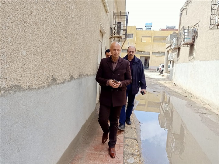 وكيل وزارة الصحة يطمئن علي منافذ تقديم الخدمة بعد إستقرار الطقس