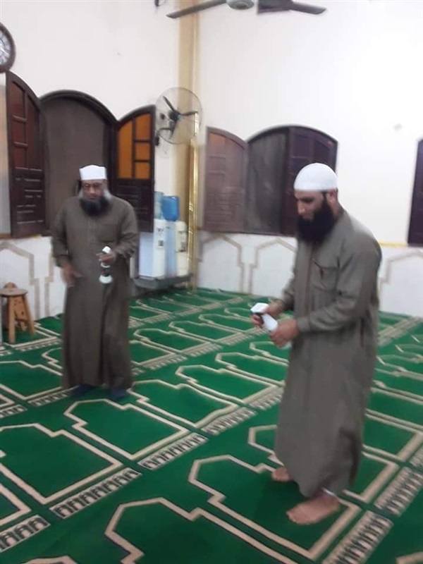 بالصور.. تطهير المساجد ضد فيروس كورونا في كفر الشيخ