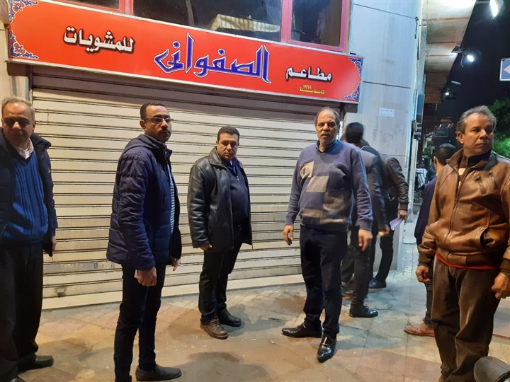 حي وسط يشن حملة مكبرة بالتنسيق مع أقسام الشرطة الواقعة بنطاق الحي  تسفر عن اغلاق عدد ١٥ منشأة متنوعة