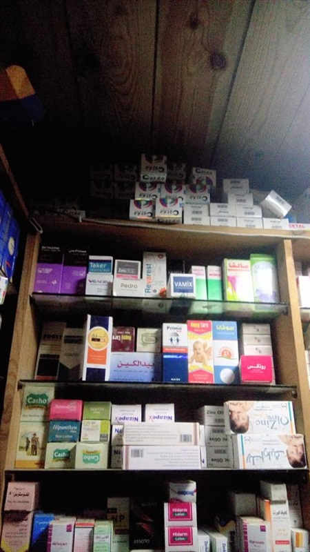 بالصور.. ضبط محل للمستلزمات الطبية أثناء بيعه «كمامة» بـ85 جنيه ومصنع غير مُرخص لتعبئة المطهرات بكفر الشيخ