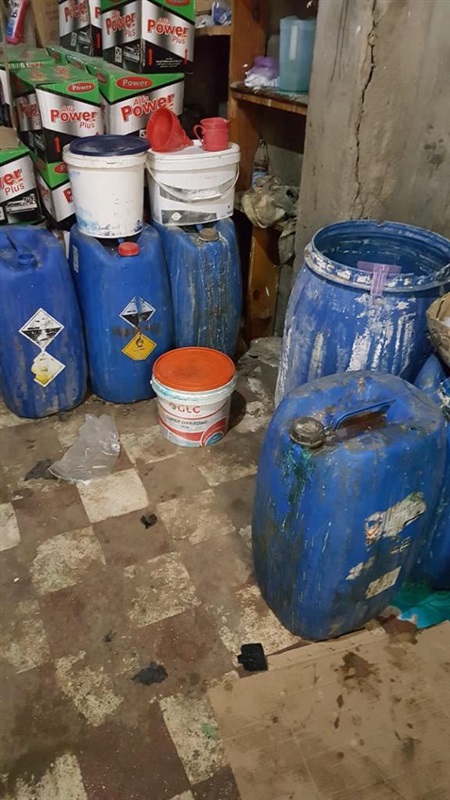 بالصور.. ضبط محل للمستلزمات الطبية أثناء بيعه «كمامة» بـ85 جنيه ومصنع غير مُرخص لتعبئة المطهرات بكفر الشيخ