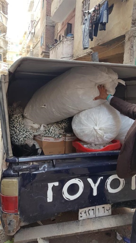 بالصور.. ضبط محل للمستلزمات الطبية أثناء بيعه «كمامة» بـ85 جنيه ومصنع غير مُرخص لتعبئة المطهرات بكفر الشيخ