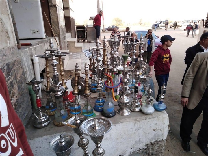 بالصور.. استمرار حملات مصادرة «الشيشة» من قهاوي كفر الشيخ