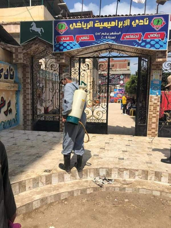 محافظ الشرقية: إستمرار حملات تطهير وتعقيم المنشآت الخدمية للوقاية من فيروس كورونا المستجد