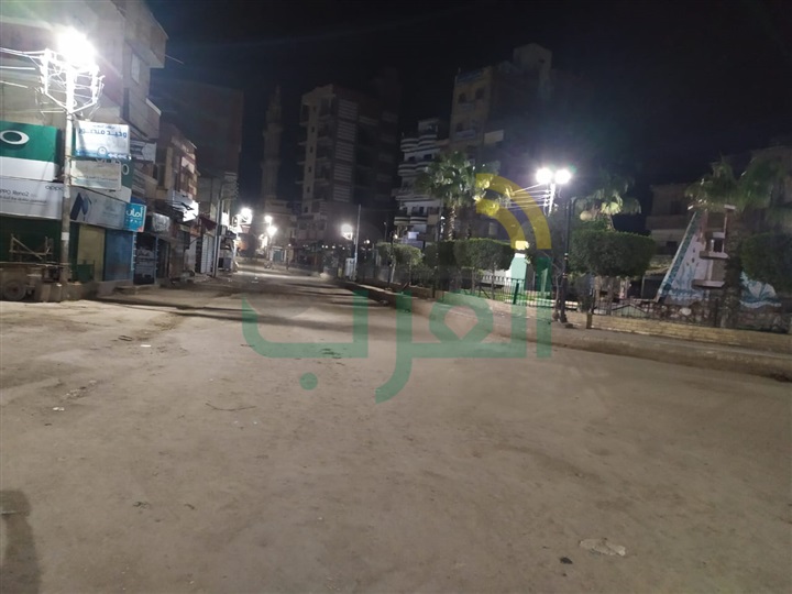 شاهد .. أول أيام الحظر.. شوارع كفر الشيخ خالية من المارة وانتشار مكثف لرجال الشرطة شاهد .. أول أيام الحظر.. شوارع كفر الشيخ خالية من المارة وانتشار مكثف لرجال الشرطة