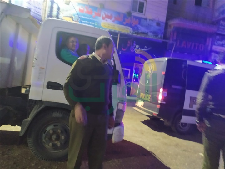 شاهد .. أول أيام الحظر.. شوارع كفر الشيخ خالية من المارة وانتشار مكثف لرجال الشرطة شاهد .. أول أيام الحظر.. شوارع كفر الشيخ خالية من المارة وانتشار مكثف لرجال الشرطة