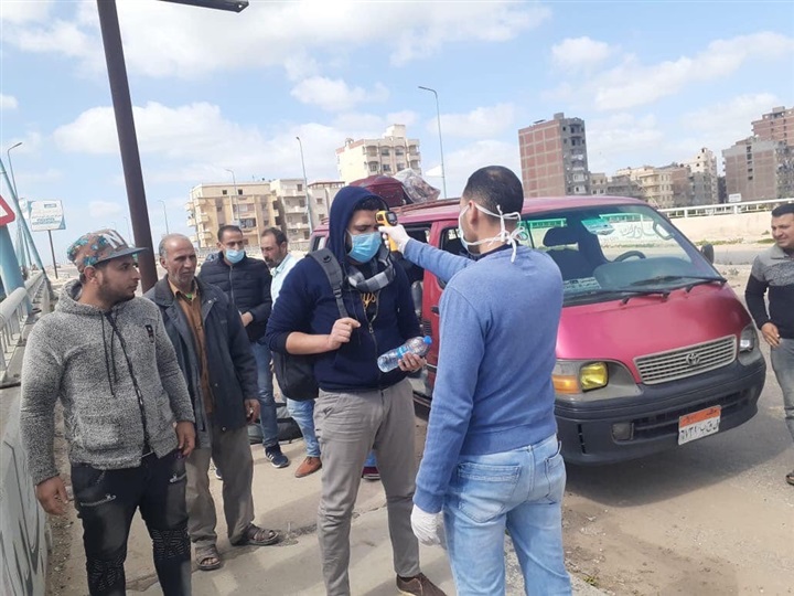 بالصور.. نقاط تفتيش وأكمنة حدودية لمنع دخول "كورونا" إلي كفر الشيخ