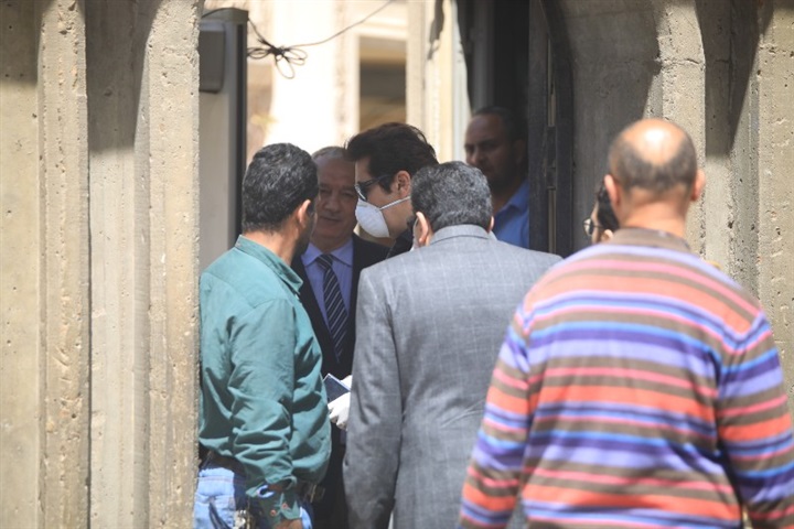 بالصور.. أشرف زكى وإلهام شاهين أول الحاضرين فى جنازة جورج سيدهم بالصور.. أشرف زكى وإلهام شاهين أول الحاضرين فى جنازة جورج سيدهم