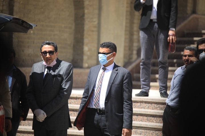 بالصور.. أشرف زكى وإلهام شاهين أول الحاضرين فى جنازة جورج سيدهم بالصور.. أشرف زكى وإلهام شاهين أول الحاضرين فى جنازة جورج سيدهم
