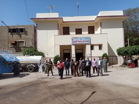 محافظ أسيوط: حملات تعقيم وتطهير مستمرة بالمراكز والأحياء وحملات تموينية لضبط الأسعار