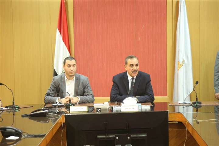 بالصور.. محافظ كفر الشيخ يكرم 5 من الأمهات المثاليات بالصور.. محافظ كفر الشيخ يكرم 5 من الأمهات المثاليات