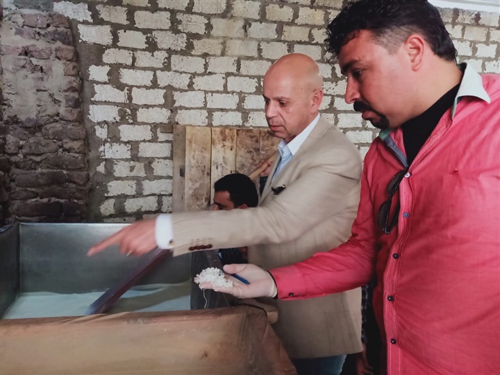 غلق ٢ مصنع ألبان بأولاد صقر فى حملة مكبرة بقيادة وكيل وزارة الصحة بالشرقية 