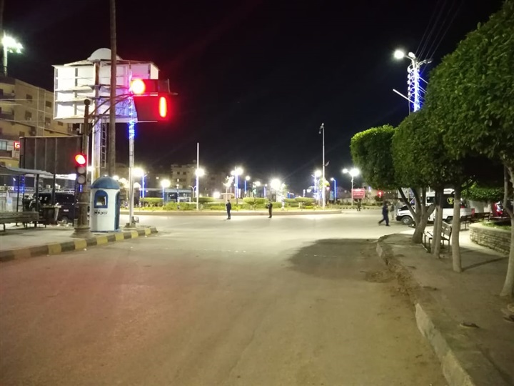 بالصور.. شواع كفر الشيخ خالية من المواطنين والمحال مغلقة وقت الحظر