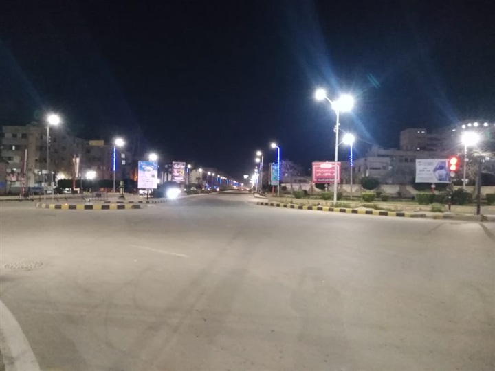 بالصور.. شواع كفر الشيخ خالية من المواطنين والمحال مغلقة وقت الحظر