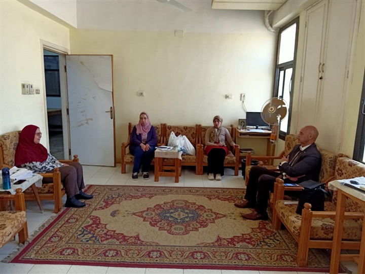 وكيل وزارة الصحة بالشرقية يتفقد معمل الزقازيق الإقليمي المشترك