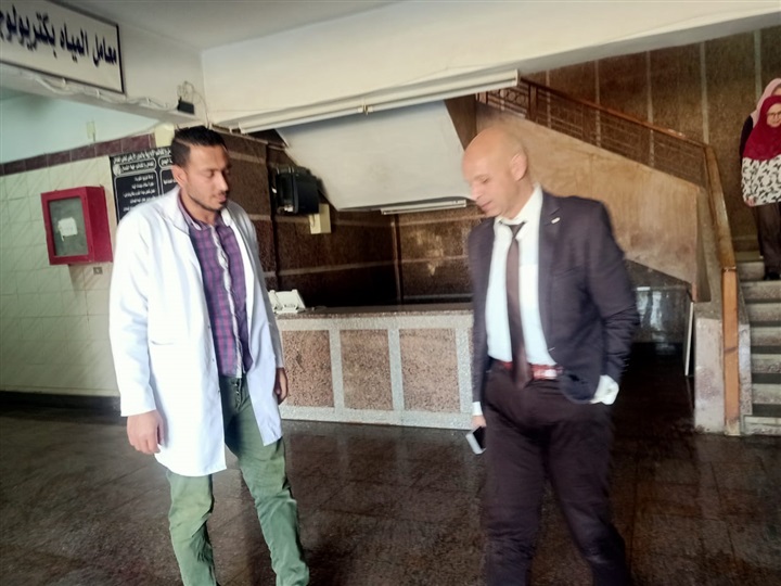 وكيل وزارة الصحة بالشرقية يتفقد معمل الزقازيق الإقليمي المشترك