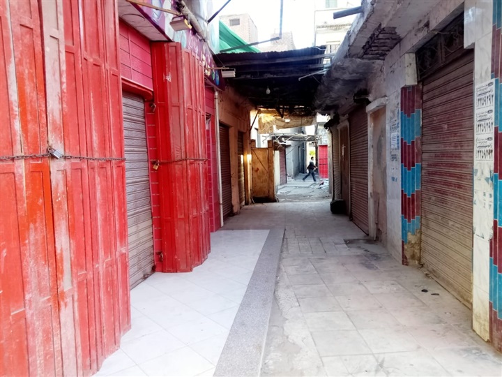 بالصور.. التزام أصحاب المحال التجارية بكفر الشيخ بقرار الإغلاق