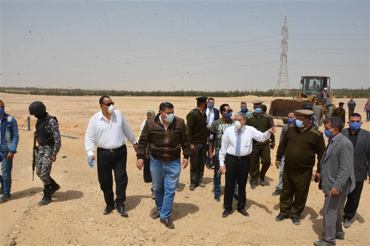 محافظ المنيا يقود حملة مكبرة لاسترداد 1000 فدان بالصحراوي الغربي بمركز ملوي