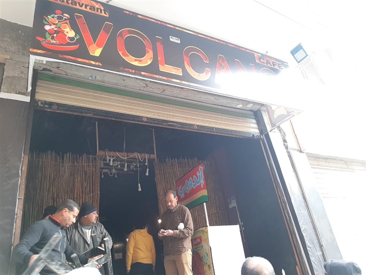 بالصور.. تشميع كافيه في كفر الشيخ خالف قرار الحظر