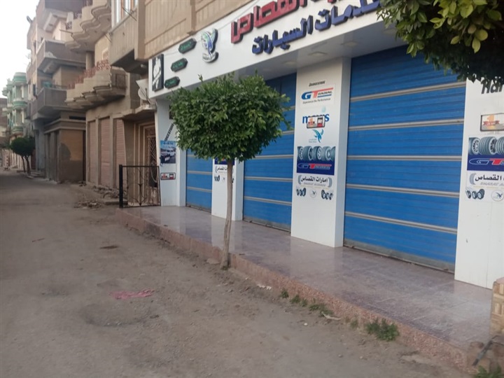 بالصور.. محافظ كفر الشيخ يشيد بأصحاب المحال في تنفيذ قرار الغلق 