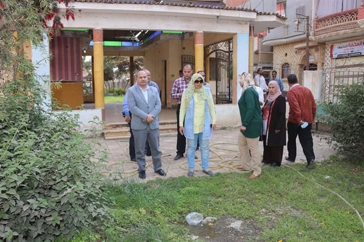 إنشاء موقف سيارات نموذجى بمنوف 