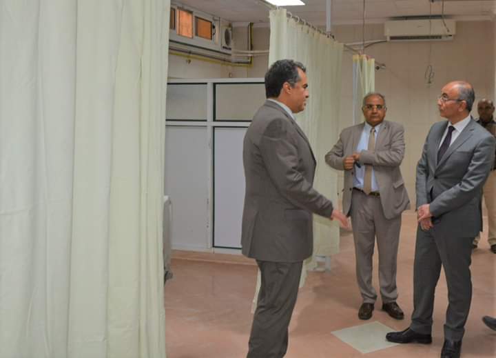 رئيس جامعة الزقازيق يتفقد استعدادات المستشفيات الجامعية لمواجهة فيروس كورونا