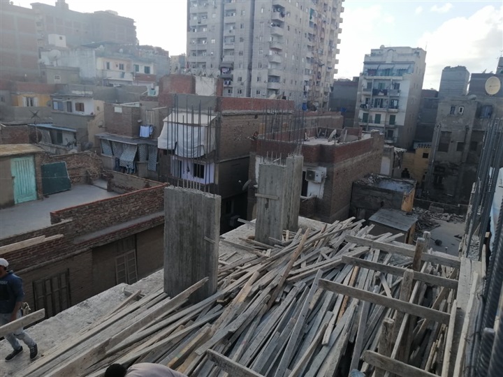 حملة مكبرة لوقف اعمال البناء المخالف بشارع بن نافع بغيط الصعيدي بالإسكندرية 