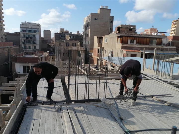 حملة مكبرة لوقف اعمال البناء المخالف بشارع بن نافع بغيط الصعيدي بالإسكندرية 