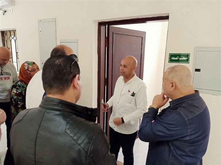 وكيل الصحة بالشرقية يدرس تخصيص المركز الطبي بالحي العاشر غرب لإستقبال الأمراض التنفسية