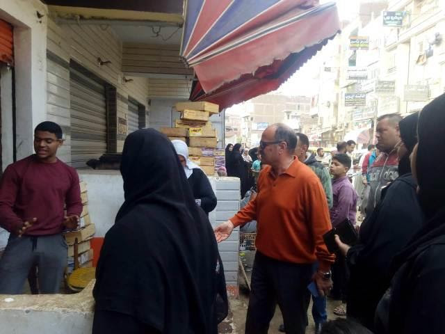 بالصور.. استمرار فض الأسواق والسويقات ومطاردة الباعة الجائلين بالشرقية