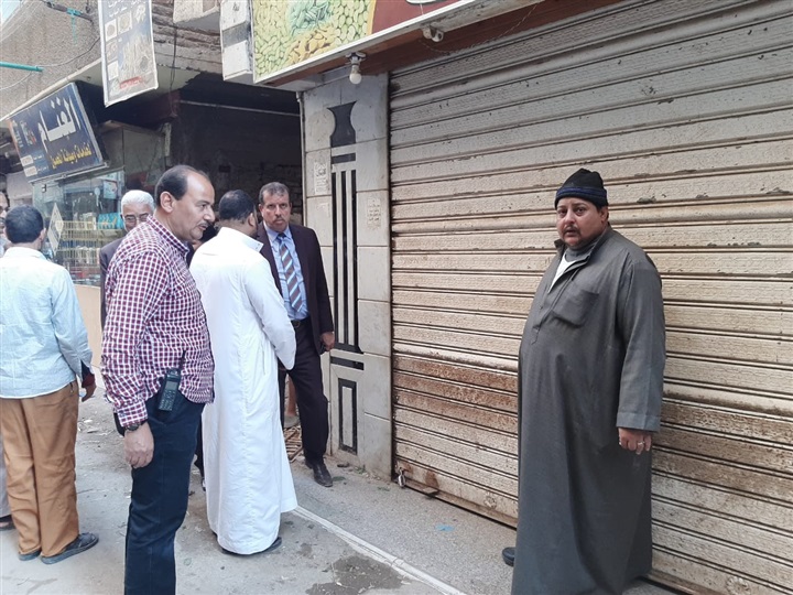 بالصور.. تشميع محل «محمصات» بكفر الشيخ لمخالفته قرار الحظر