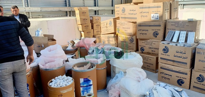 بالصور.. ضبط مصنع أدوية غير مرخص بداخله 2 مليون ونصف قرص بكفر الشيخ