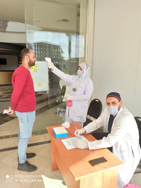 بعد ارتفاع حالات الإصابة بفيروس كرونا.. فحص جميع العاملين بمستشفى بهيتم يوميا 