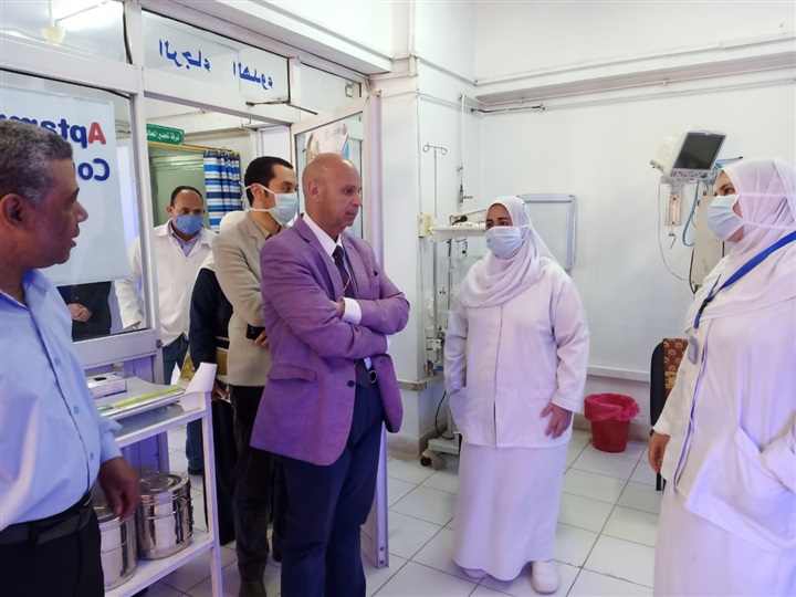 وكيل وزارة الصحة بالشرقية يتفقد مستشفي القنايات المركزي لتطوير ورفع كفاءة الخدمة الطبية بها