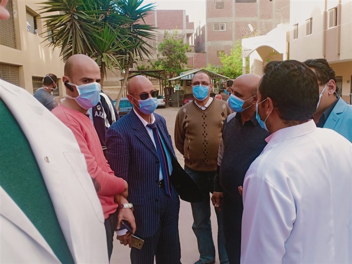 مؤسسة أهل مصر تدعم مستشفيات الشرقية بـ٤ سيارات نقل بالمستلزمات الطبية