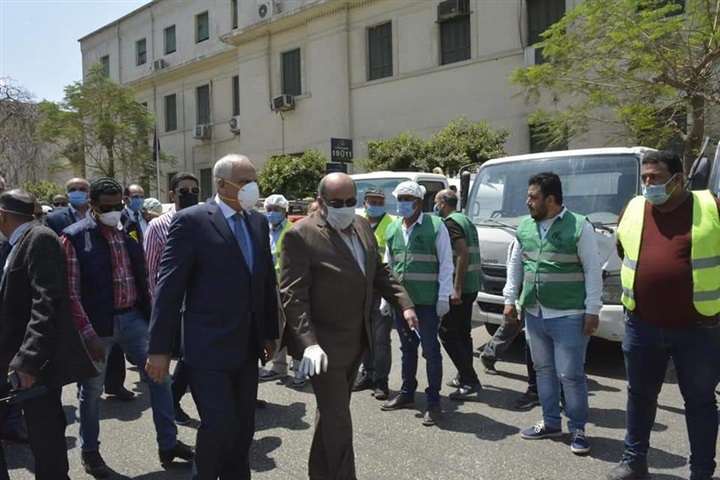 محافظ الجيزة: تطهير وتعقيم 5000 منشأة وشارع بالأحياء والمراكز والمدن محافظ الجيزة: تطهير وتعقيم 5000 منشأة وشارع بالأحياء والمراكز والمدن
