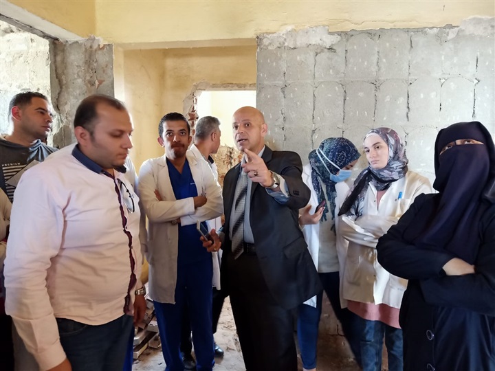 وكيل وزارة الصحة بالشرقية يتابع أعمال التطوير بمستشفي الأمراض الصدرية بالزقازيق