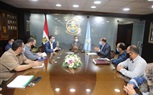 بالصور.. محافظ كفر الشيخ يناقش إجراءات تراخيص الإعلانات