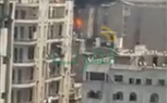 بالصور.. شلل مروري بالتوفيقية والدفع بسيارات الإطفاء للسيطرة على الحريق