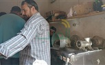 صور.. إعدام 772 كيلو مواد غذائية 