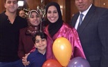 ننشر صورة عائلية تجمع 