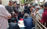 محافظ القليوبية يتقدم جنازة الشهيد ياسر عصر 