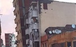 عقار 12 طابقا مائل بالإسكندرية.. والمحافظ يقرر الإخلاء وبدء الهدم