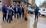 محافظ كفر الشيخ يتابع أعمال رفع مياه الأمطار بشوارع العاصمة ميدانيًا  